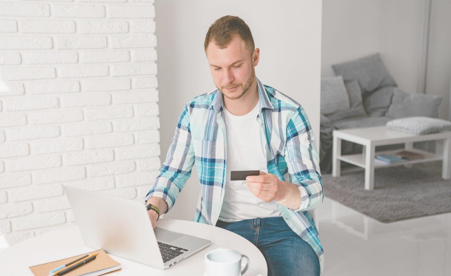 Espace de travail moderne pour l'analyse financière