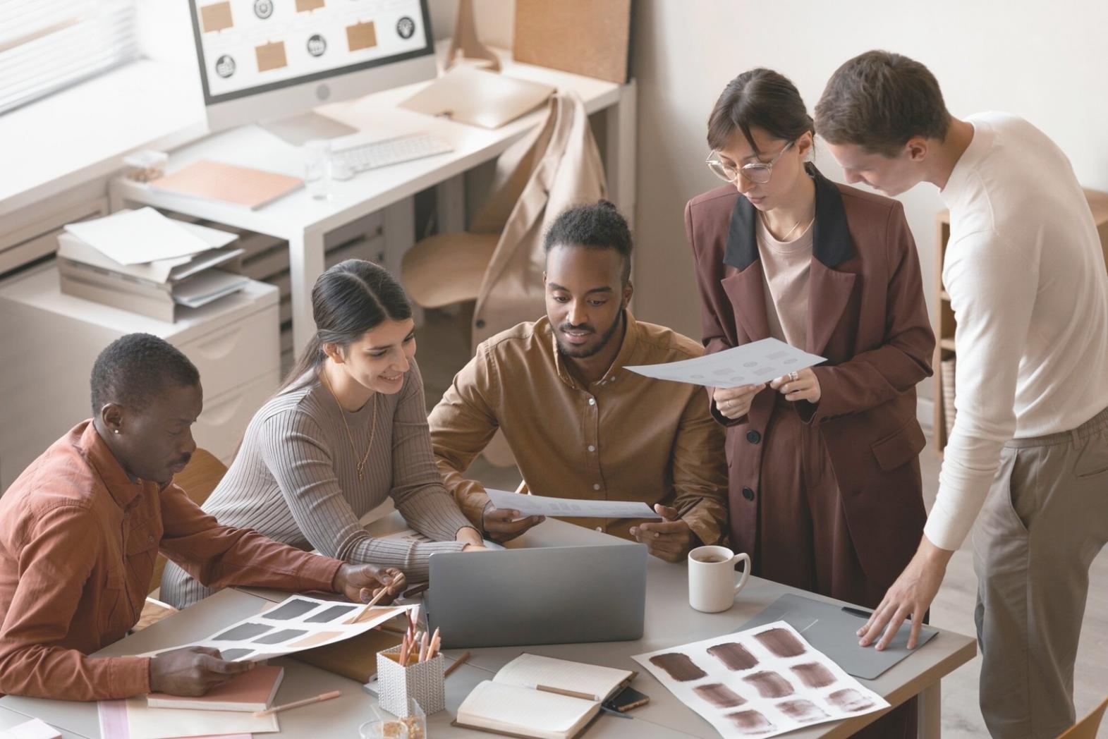 Analyse de documents financiers et graphiques d'entreprise