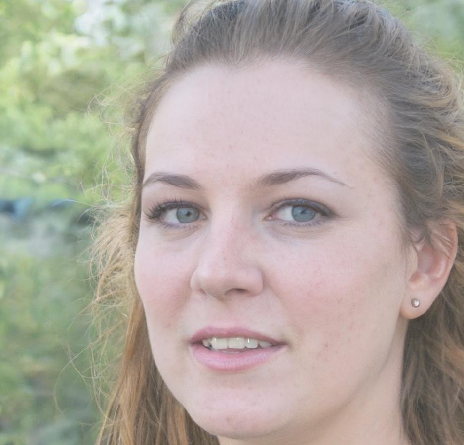 Portrait de Léonie Devereux, directrice analyse financière